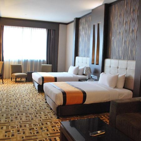Grand Paragon Hotel Джохор Бахру Екстериор снимка