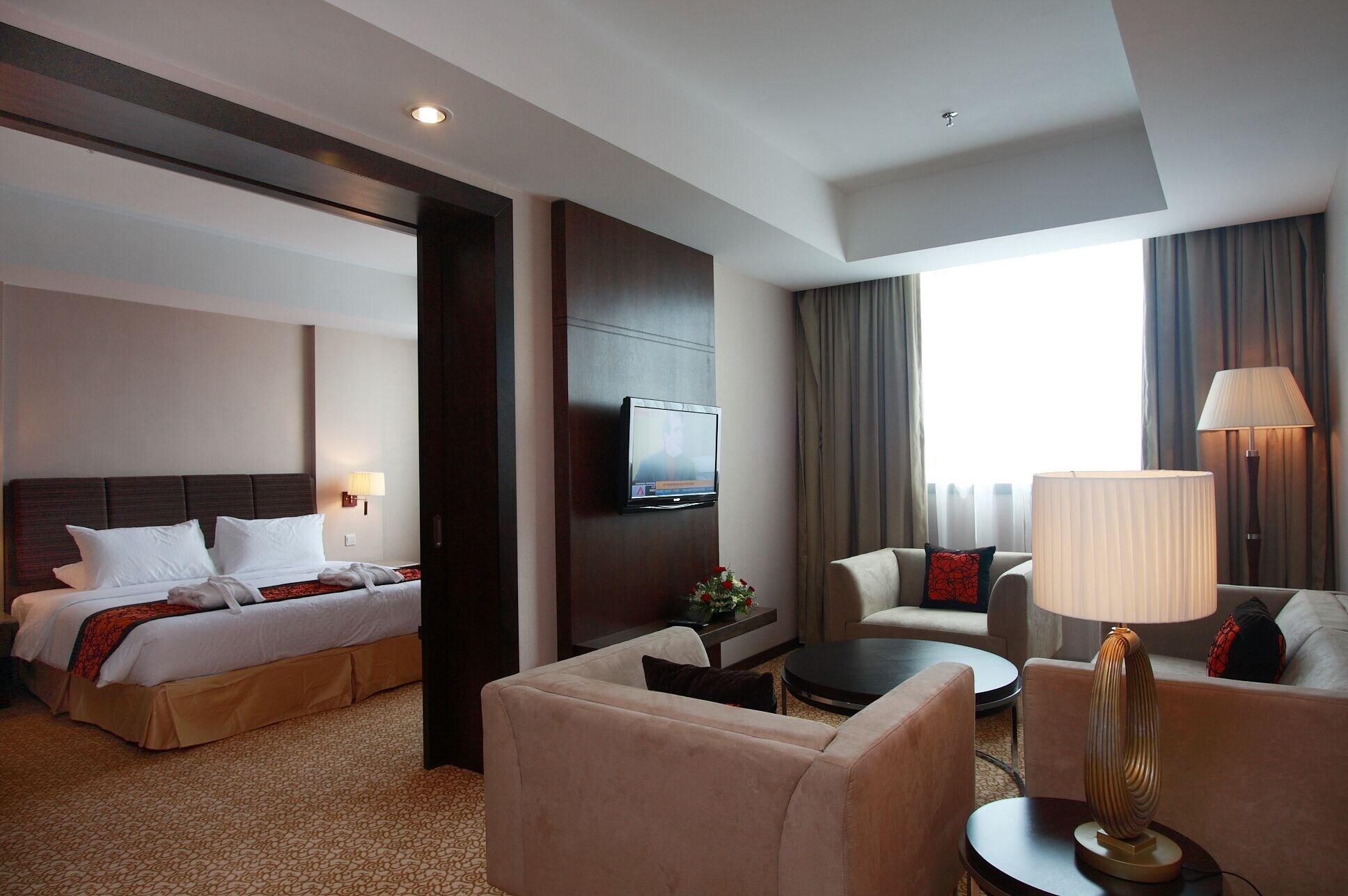Grand Paragon Hotel Джохор Бахру Екстериор снимка