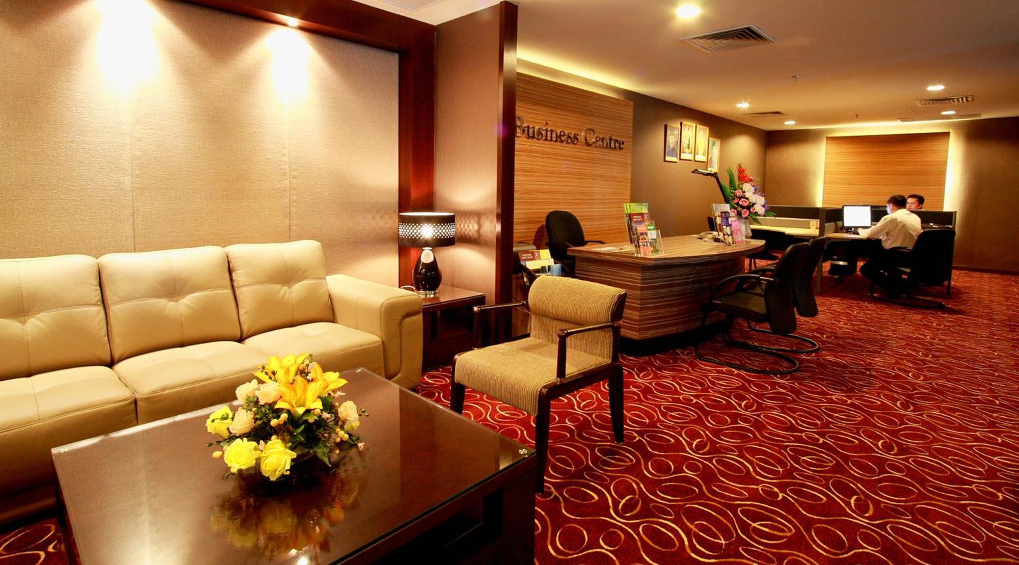 Grand Paragon Hotel Джохор Бахру Екстериор снимка